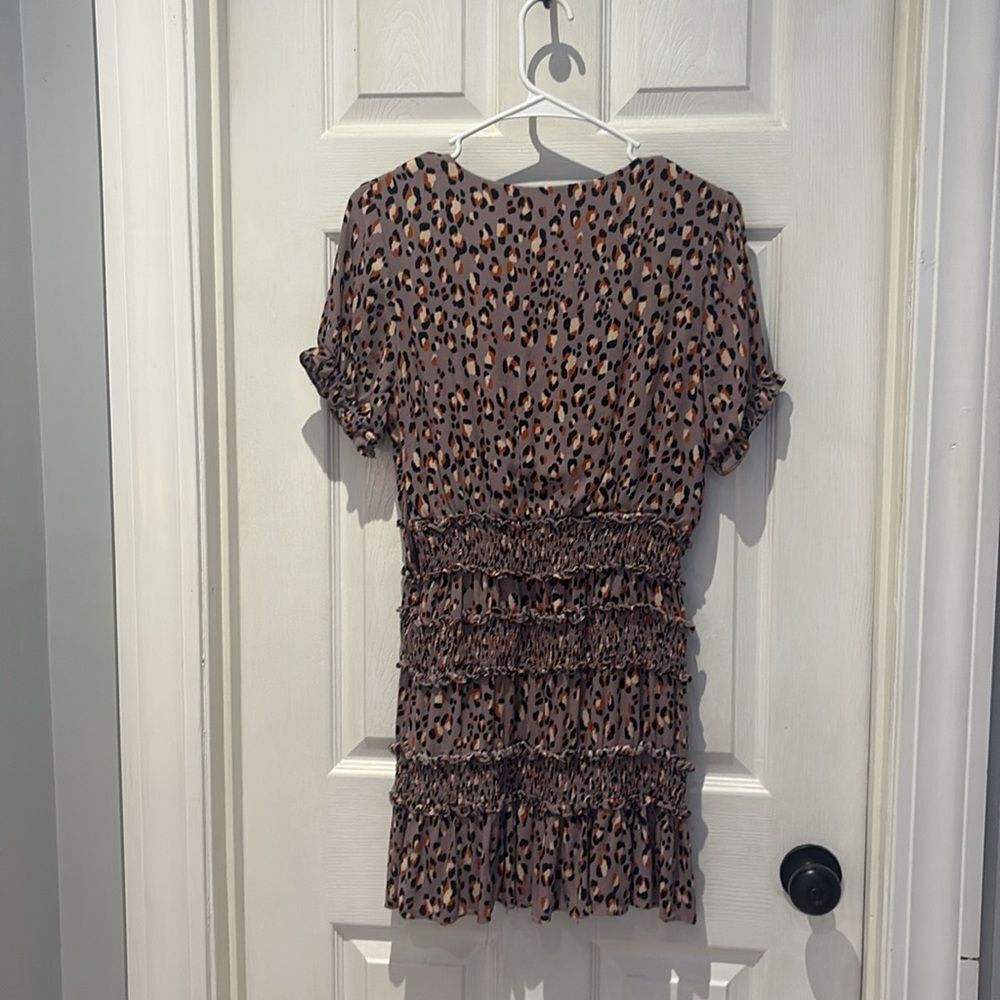 Karlie Leopard Print Ruffle dress SZ medium - Picture 8 of 10